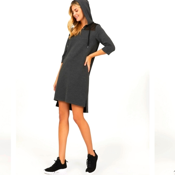 Suzy Shier Dresses & Skirts - Suzy shier hooded dress